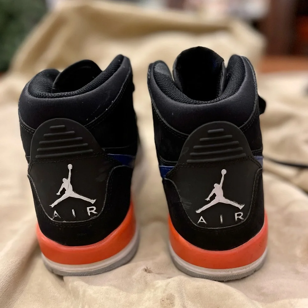 Nike Jordan 1 - Black with Blue & Red accent - - Picture 4 of 6